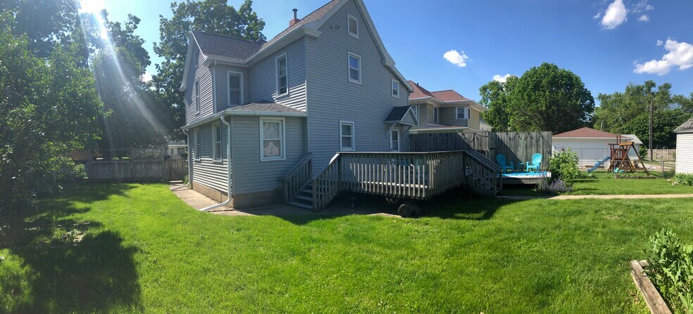 Building Photo - 514 Walnut St