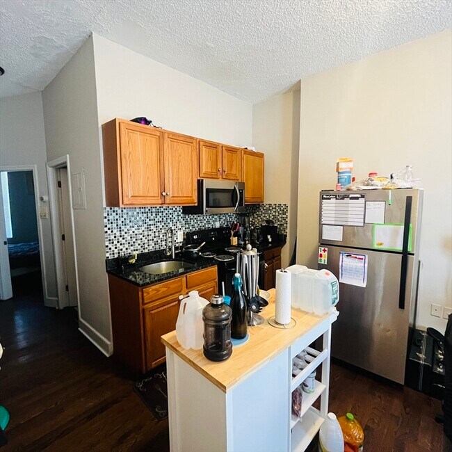 Building Photo - 2989 Washington St