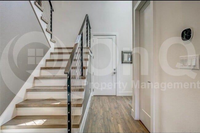 Building Photo - 4417 Munger Ave