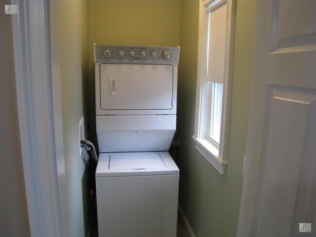 Building Photo - 3 bedroom in Brighton MA 02135