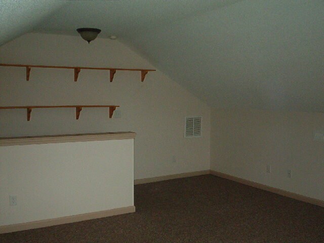 Building Photo - Stunning Country Home