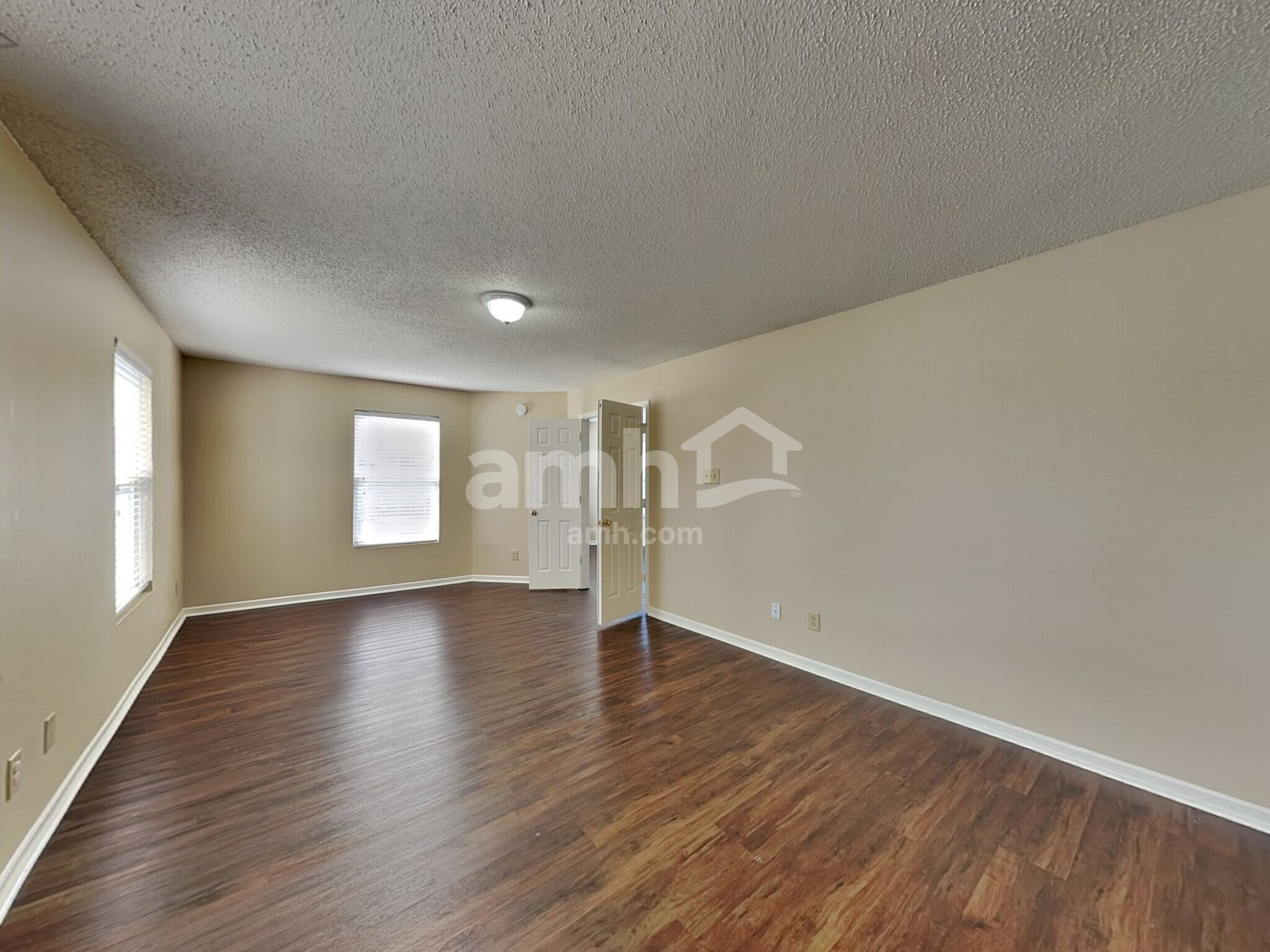 Building Photo - 10383 Homestead Dr