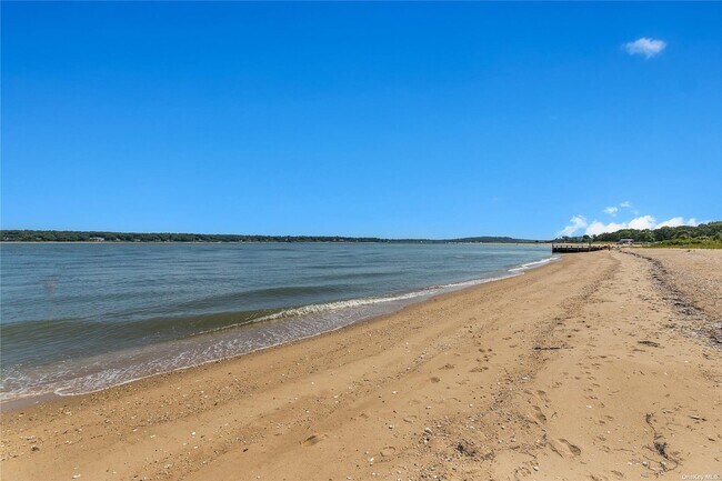 Building Photo - 165 Marine Pl