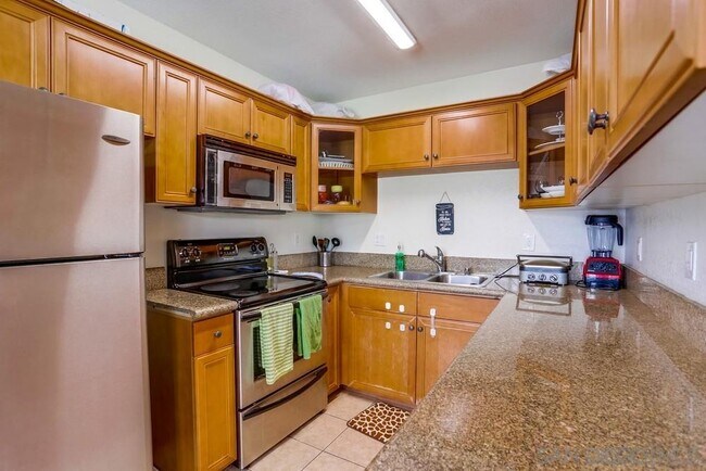 Building Photo - 6602 Beadnell Way