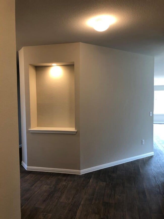 Building Photo - 3504 Blazeby Dr