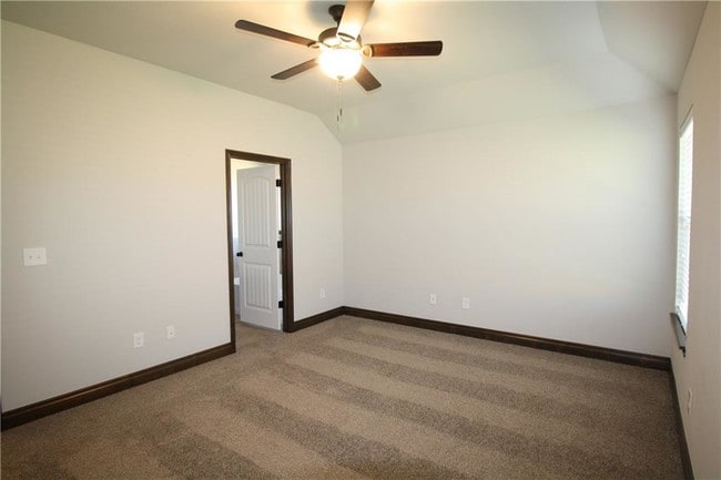 Building Photo - 13924 Northwood Village Dr