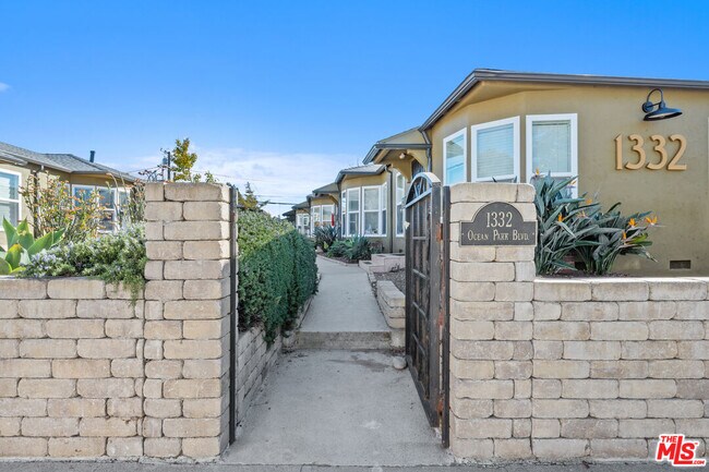 Building Photo - 1332 Ocean Park Blvd