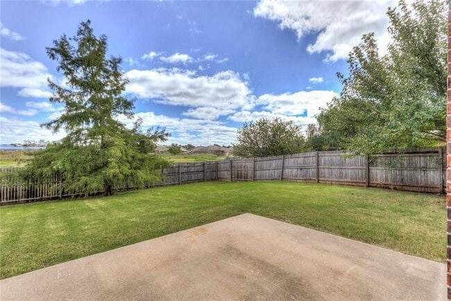 Building Photo - 16228 Panther Way