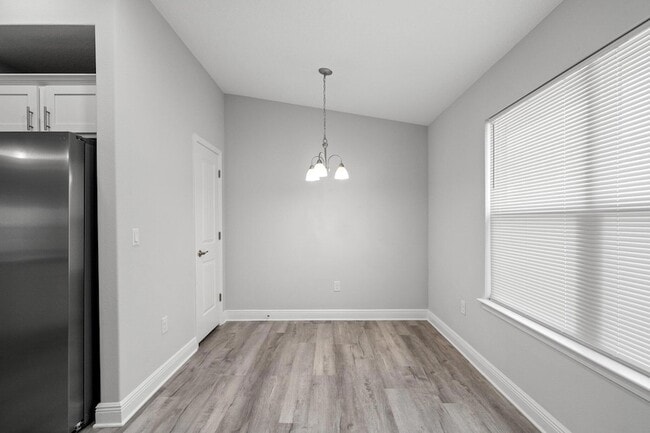 Building Photo - 571 Riverwalk Cir