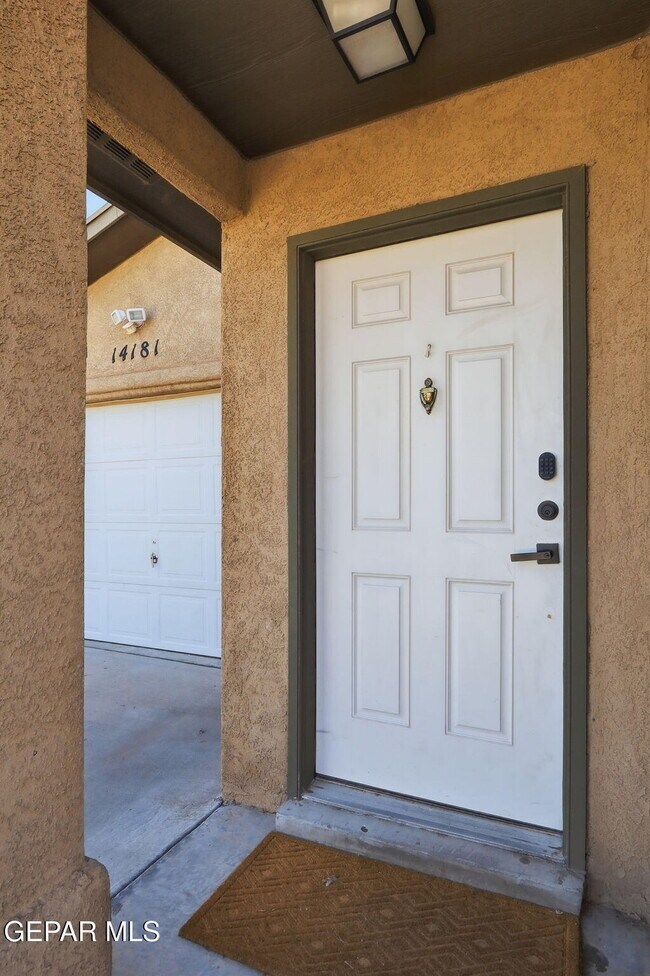 Building Photo - 14181 Tierra Halcon Dr