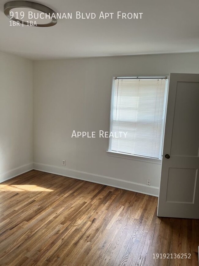 Building Photo - 919 Buchanan Blvd - Apt FRONT - Available ...