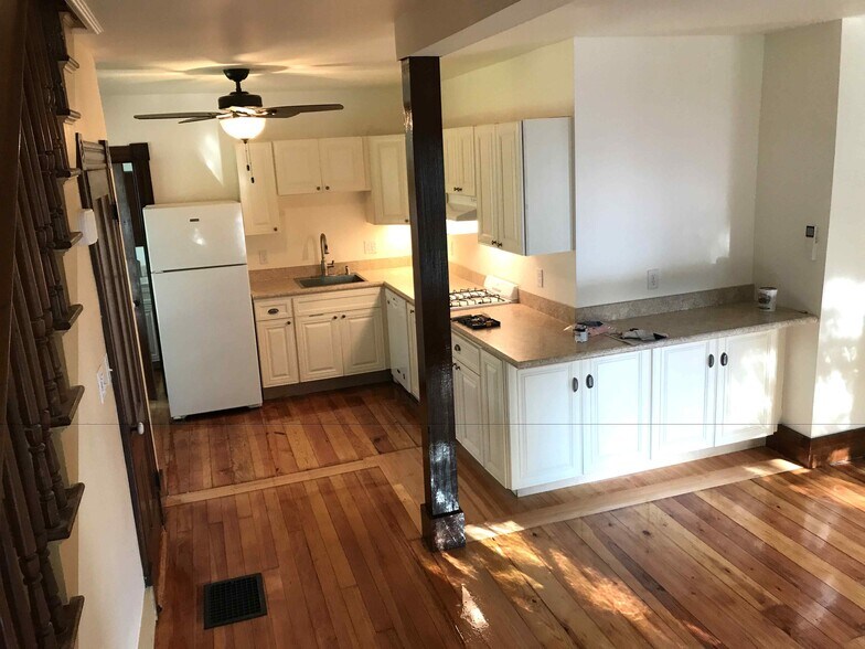 Kitchen - 25 Beech St