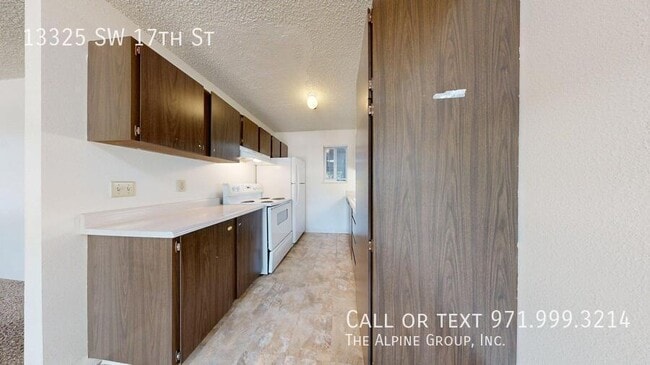 Building Photo - 13325 SW 17th St