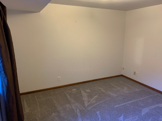Building Photo - 2319 Plains Ct