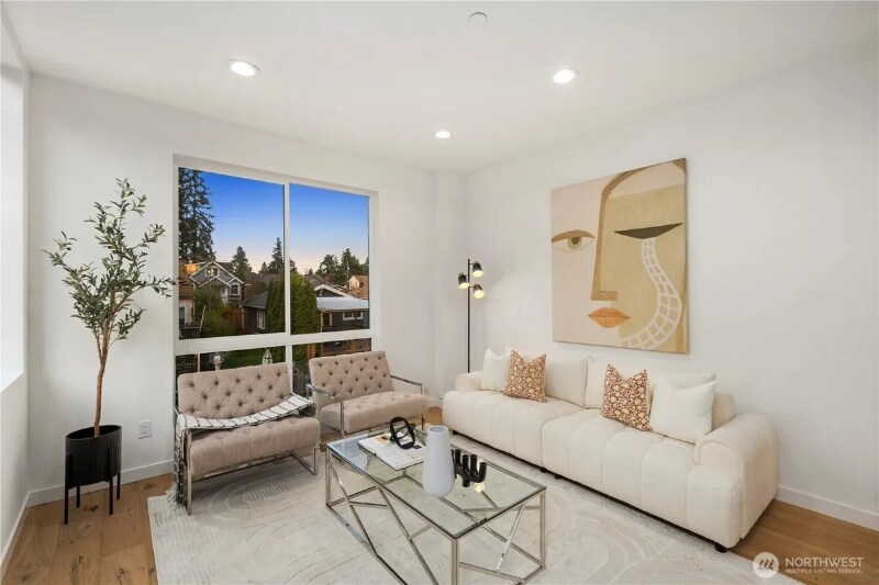 Building Photo - 528 N 72nd St