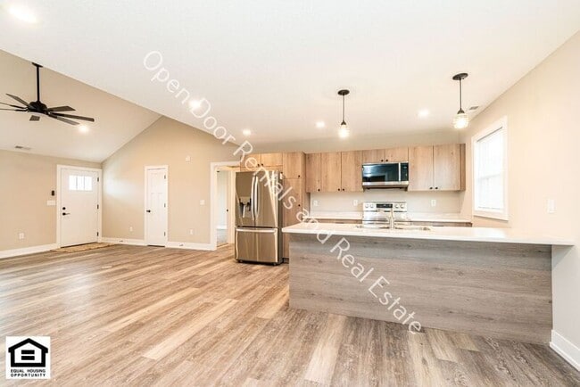 Building Photo - 10545 Old Leo Rd