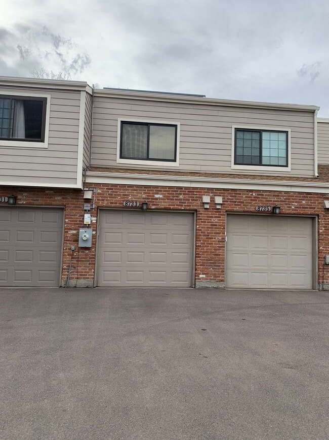 Building Photo - Spacious Townhome in Arvada