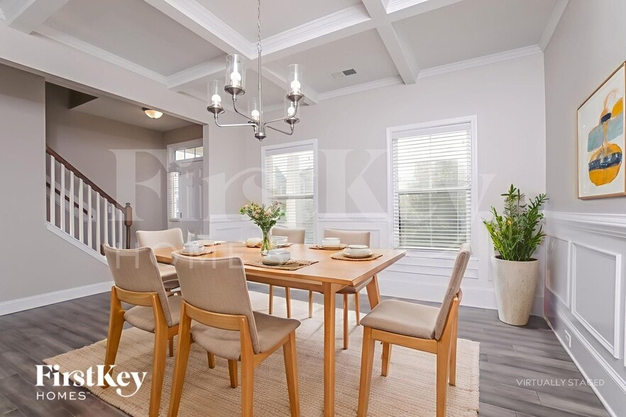 Building Photo - 499 Royal Oak Ln