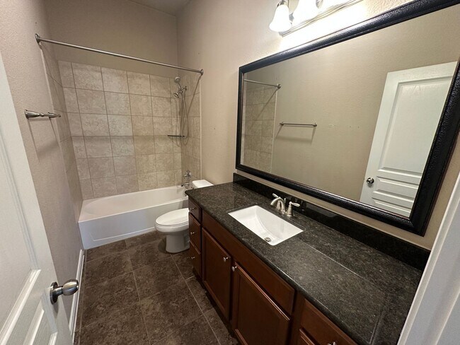 Building Photo - AVAILABLE NOW ; APPLY TODAY!!!