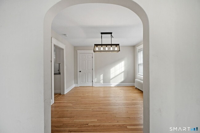 Building Photo - 218 Park St