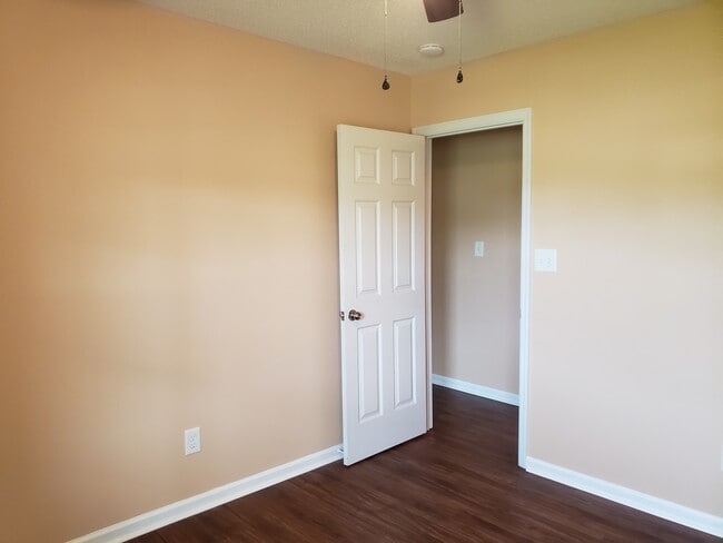 Building Photo - 3 bedroom/2 bath home Sneads Ferry