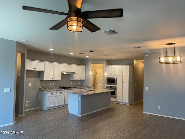 Building Photo - 12219 W Tether Trl