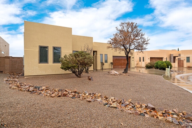 Building Photo - 1981 Sunview Ct