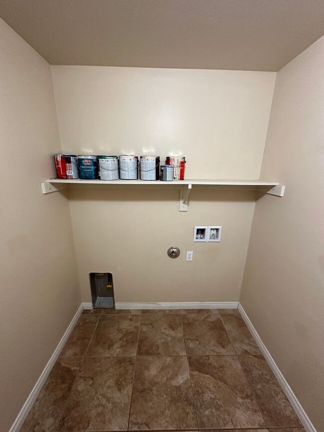 Building Photo - Beautiful Single Family Home in Bakersfield, CA