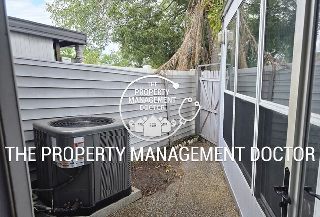 Building Photo - MOVE IN SPECIAL - 4BR/2.5BA Tampa Home | Dual Kitchen Areas, Private Bedroom & Fresh Updates