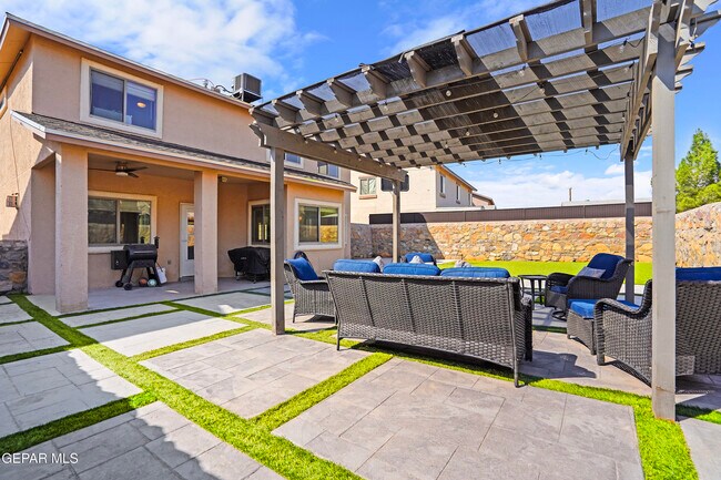 Building Photo - 12800 Tierra Alexis Dr