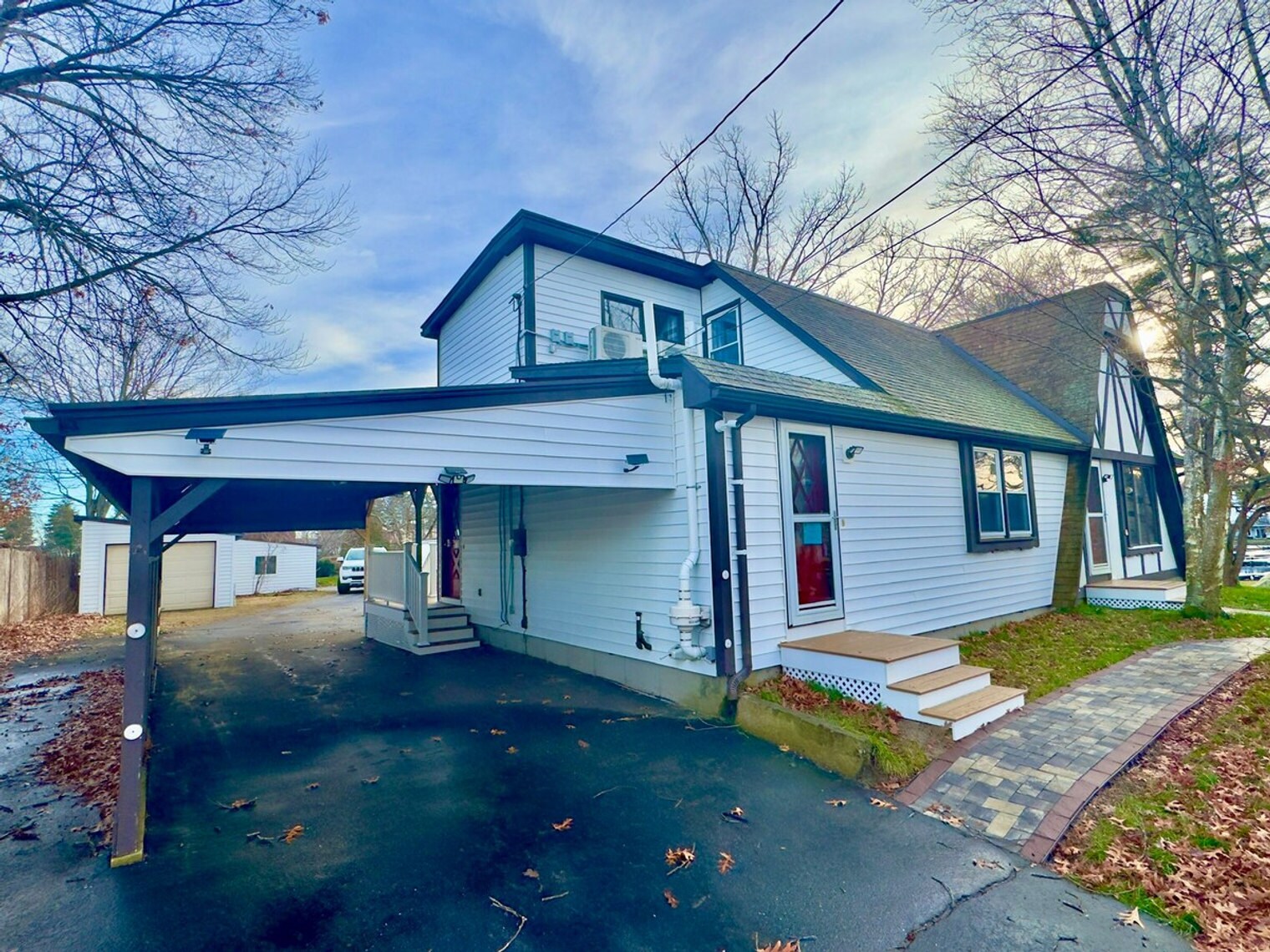 Building Photo - 9 Birch Dr