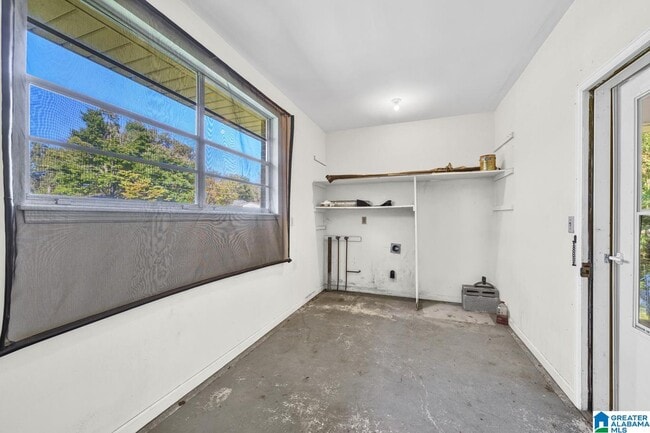 Building Photo - 2516 Ridgewood Rd