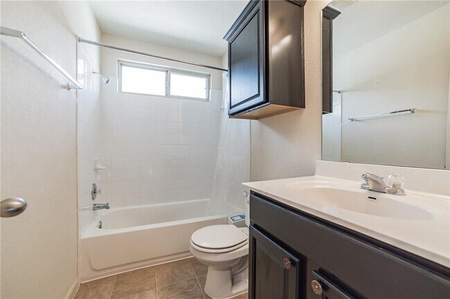 Building Photo - 308 Potters Peak Way