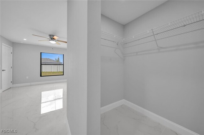 Building Photo - 2913 NW 9th Terrace