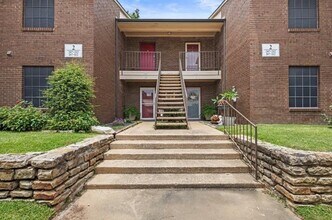 Building Photo - 2505 Wedglea Dr