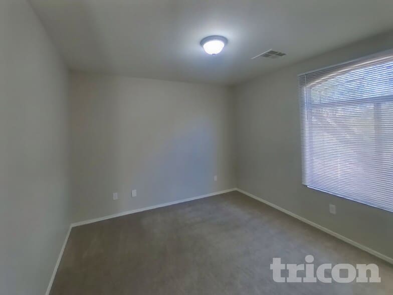 Building Photo - 10535 W Papago St