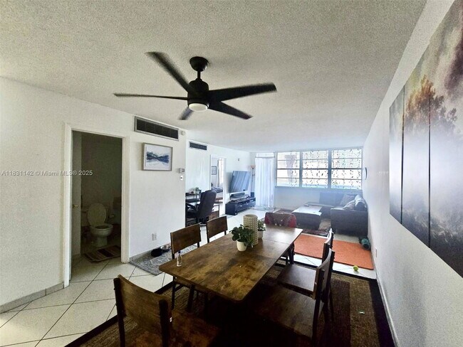 Building Photo - 6770 Indian Creek Dr