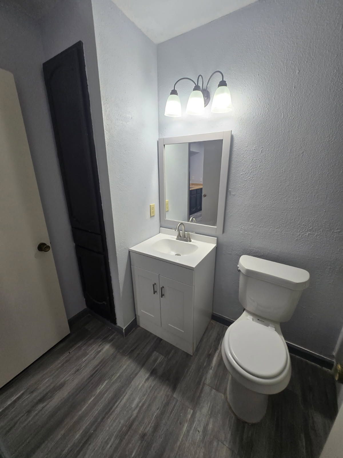 Renovated bathroom - 6702 Everhart Rd