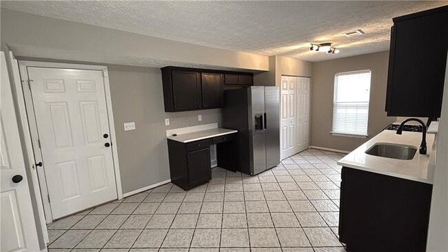 Building Photo - 3539 Benthollow Ln