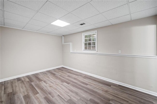 Building Photo - 504 Matthew Dr