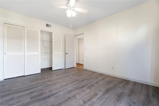 Building Photo - 1814 Kings Lake Blvd