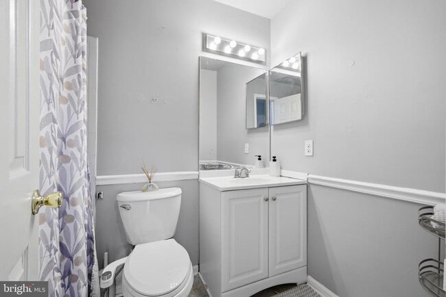 Building Photo - 8664 Pohick Forest Ct