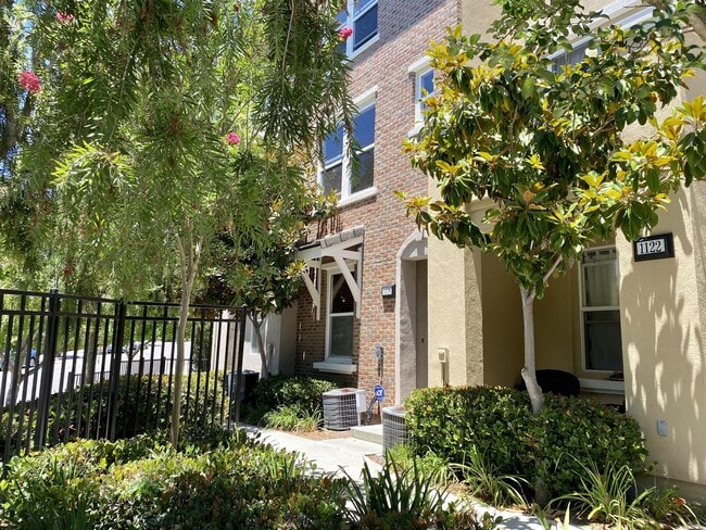 Building Photo - 1118 Elfin Forest Rd W