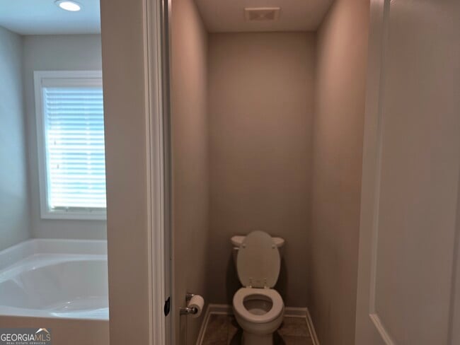 Building Photo - 132 W River Cane Run