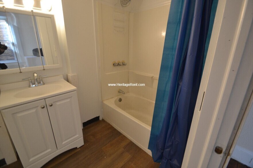 Building Photo - 1042 Marshall Ave