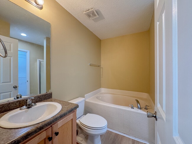 Building Photo - 304 Brina Rd