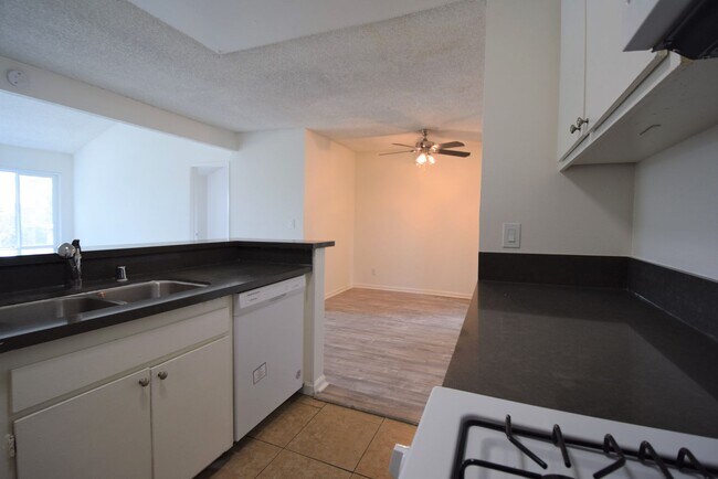 Building Photo - 7350 Kester Ave