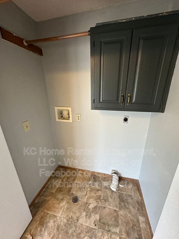 Building Photo - 4715 Switzer Rd