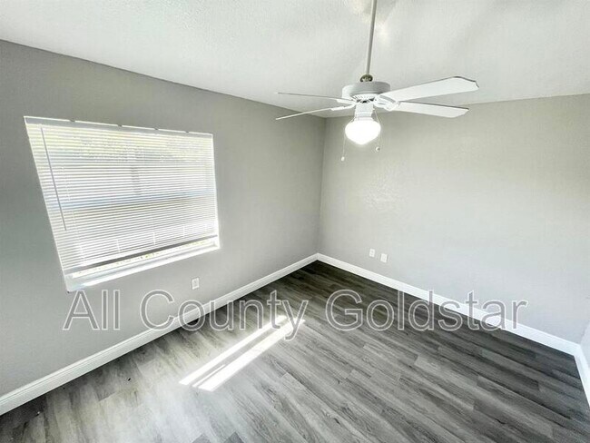 Building Photo - 19468 Edgewater Dr