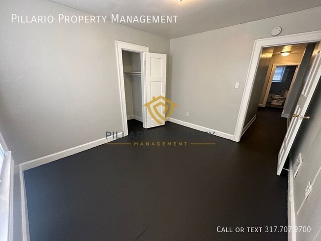 Building Photo - 28 N LaSalle-